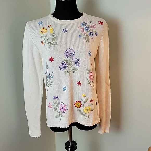 Vintage Sweaters Vintage Granny Cottage Embroidered Floral